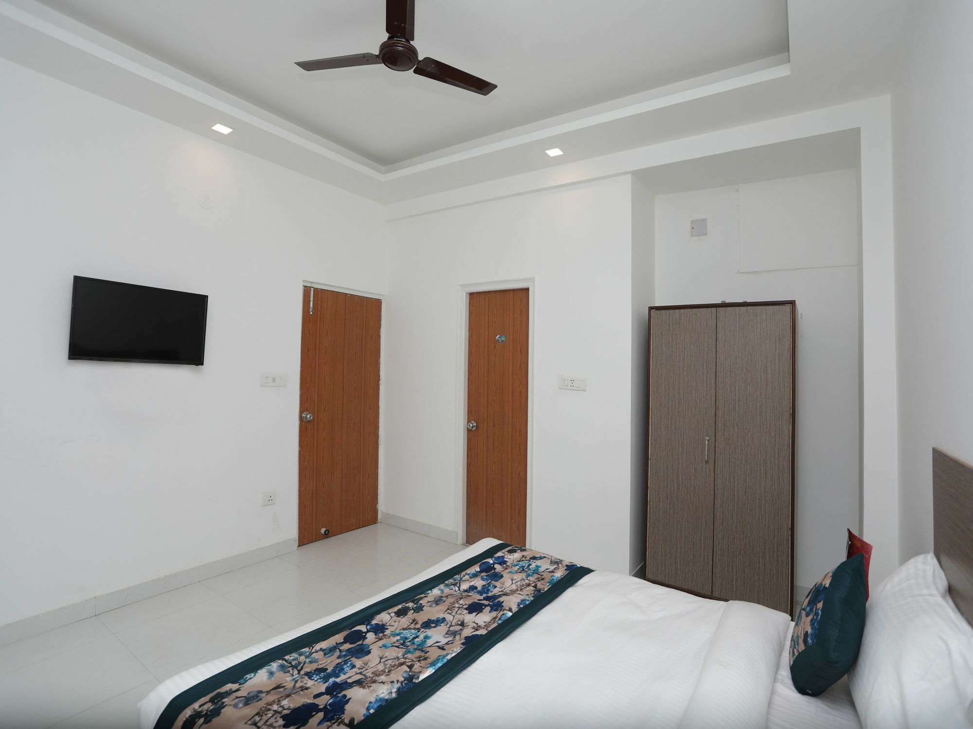 Oyo Hotel Qubic Stay Yeni Delhi Dış mekan fotoğraf